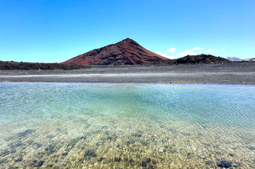 Lanzarote Ile Canaries volcan sable noir Los Hervideros sejour vacances organisées agence de voyages Cimes Evasion haute savoie groupes