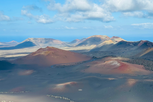 Lanzarote Ile Canaries volcan sable noir Parc Timanfaya sejour vacances organisées agence de voyages Cimes Evasion haute savoie groupes